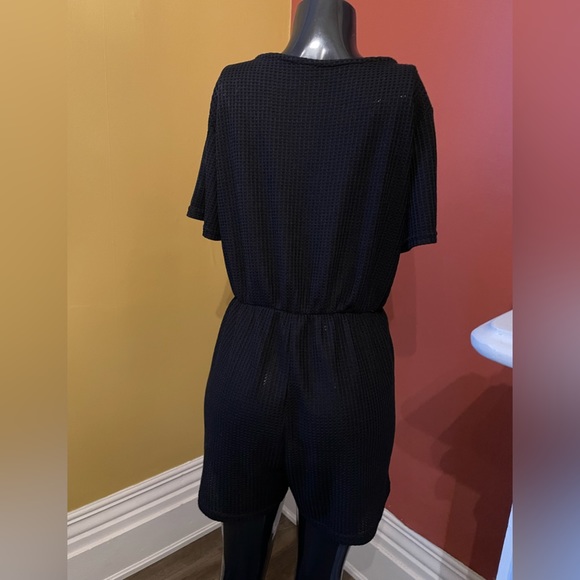 Women’s Shein Plus Size Romper ( 1X ) - Picture 3 of 5